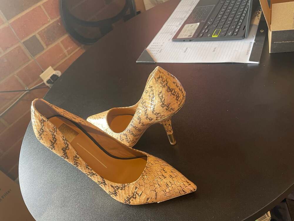 Dolce Vita Snakeskin Print Pointed Toe Stiletto Heels Size 7.5